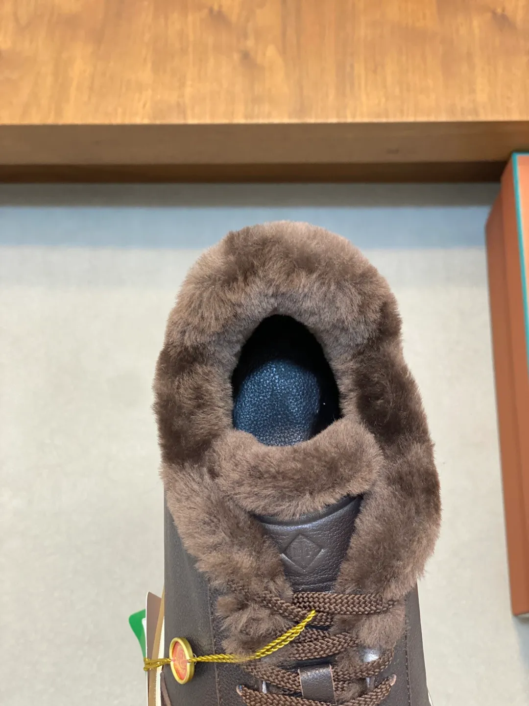 Men's men's shoes💰740 Loro Piana - Classic casual wool shoes, men's lace-up casual shoes and sneakers, high-quality lightweight and comfortable fabrics, suitable for outdoor leisure, the color scheme is young and energetic, great with sportswear or casual suits! Code number: 39-44 (45, 46, can be customized)